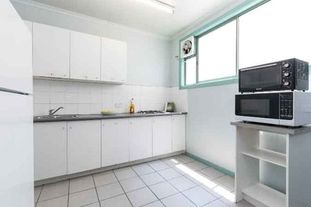 5 Bedroom Apartment - Photo 4