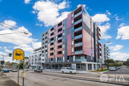 Entry via Block B, Luxurious 1-Bedroom Plus Study Apartment in the Heart of Canterbury - Photo 5