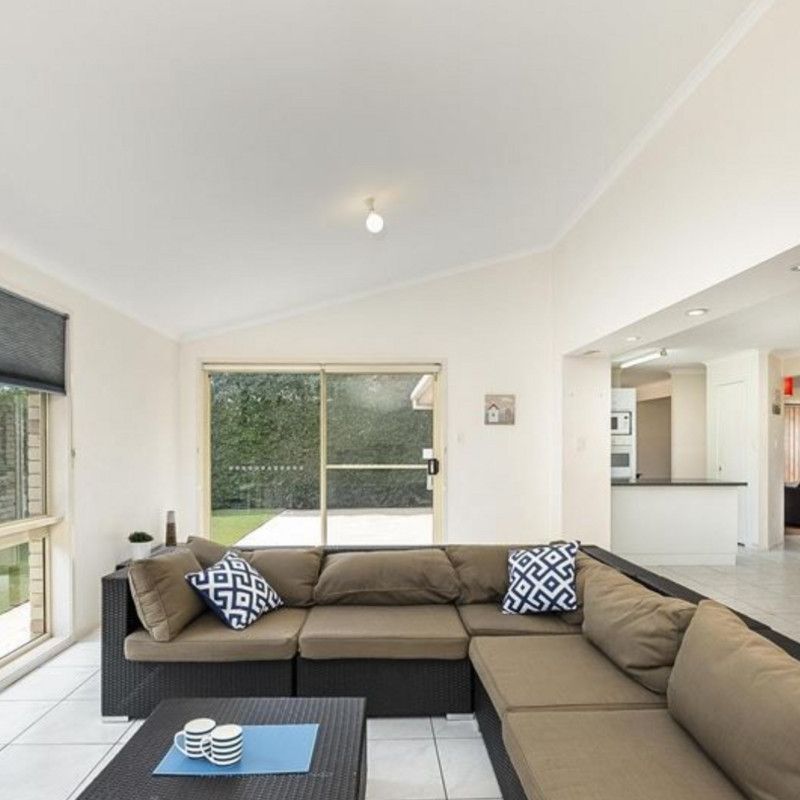 1 Benetti Close, Belmont QLD 4153 - House For Rent | Domain - Photo 1