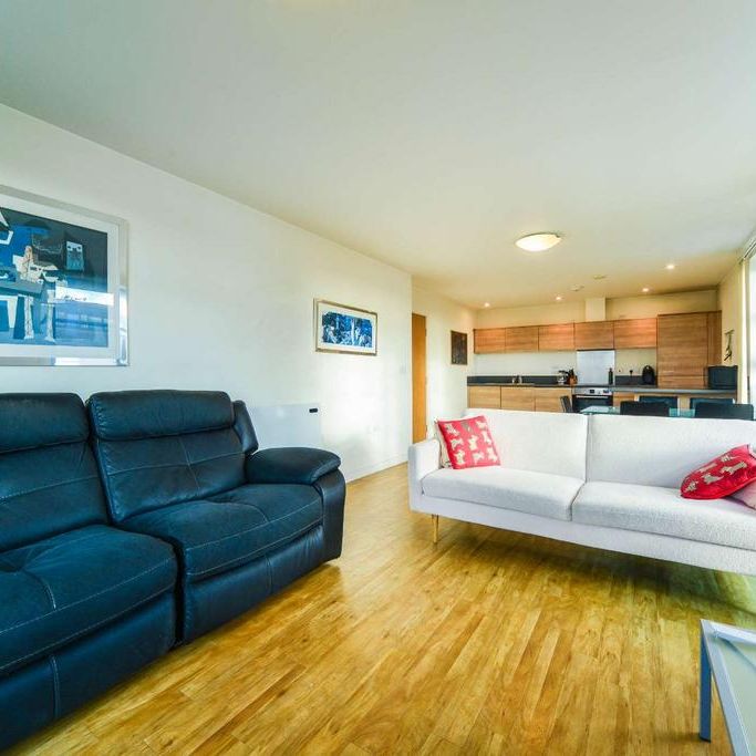 2 bedroom flat to rent - Photo 1