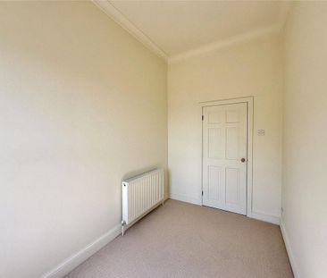 4 bedroom semi-detached house to rent - Photo 3