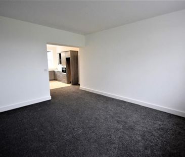 2 bedroom Flat To Let Total Size: 699 SQ FT - Photo 1