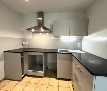 Location Appartement 3 pièces 49m² - Photo 2