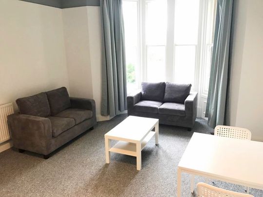 Flat 1, 46 Headingley Lane, LS6 2EL, Leeds - Photo 1