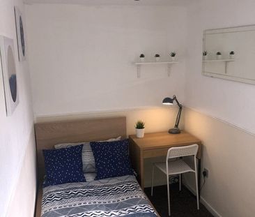 Room in a Shared House, Icknield Port Road, B16 - Photo 1