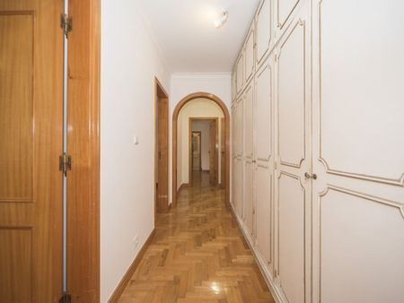 3 room luxury Apartment for rent in Alto de Santa Catarina (Linda a Velha), Oeiras, Lisbon - Photo 4