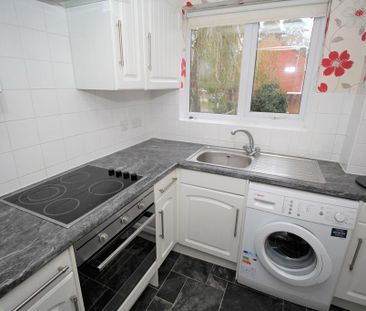 1 bedroom semi-detached house to rent - Photo 3