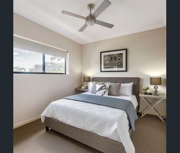 Beautiful Unit with Large Balcony - Photo 6