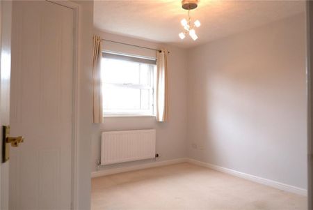 2 bedroom end of terrace house to rent - Photo 5