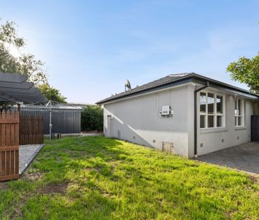 Beautifully Renovated Home with Exceptional Entertaining Spaces - Photo 3