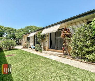 NEAT TWO BEDROOM UNIT NEAR THE WATER! - Photo 5