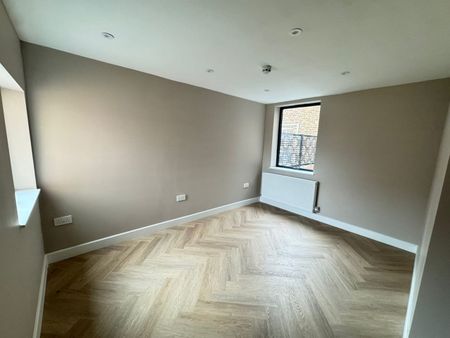 2 Bed Flat, High Road, N12 - Photo 2