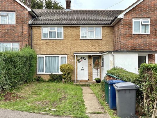 3 bedroom ground floor flat to rent - Photo 1