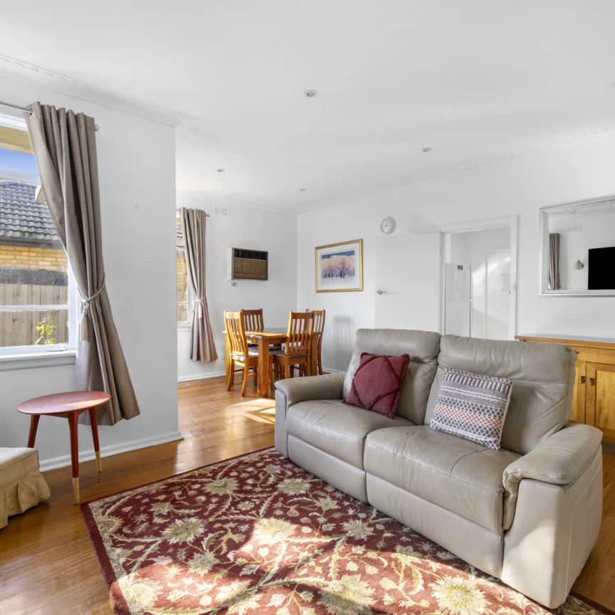 3 BEDROOM HOUSE IN PRIME MOORABBIN POCKET - Photo 1