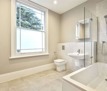 In a small development of 13 properties is this modern 1 bedroom ap... - Photo 4