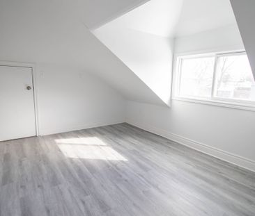 Newly Renovated 2-Bedroom Upper Unit for Rent! - Photo 6