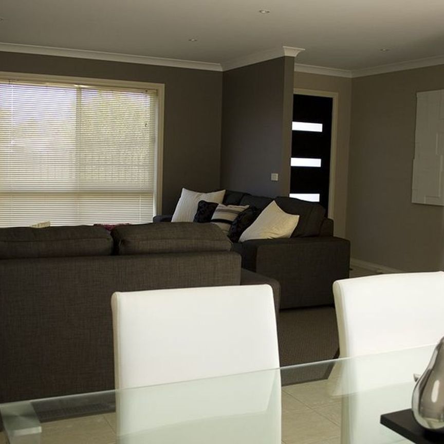 FULLY FURNISHED - Low Maintenance Unit! - Photo 1