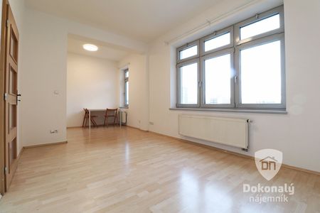 Pronájem bytu 1+kk 34 m² - Fotografie 3