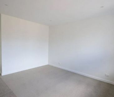 28 Lewton Road, Mount Waverley VIC 3149 - Townhouse For Rent | Domain - Photo 3