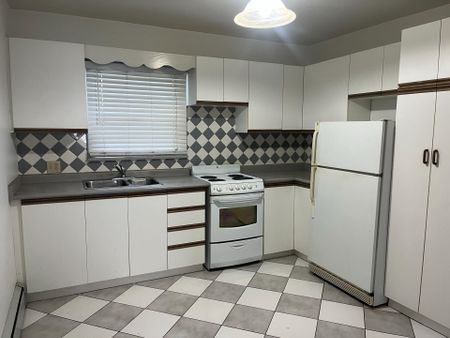 For Lease - 2 La Rose Avenue Unit# Upper Floor, Toronto, Ontario - Photo 4