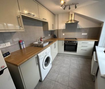 3 bedroom flat to rent - Photo 5