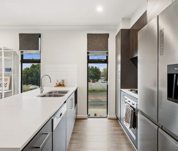 7 Walter Lane, West Lakes, SA 5021 - Photo 6