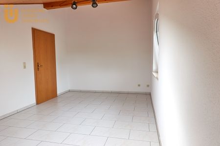 Schicke 2,5 Zimmerwohnung – Einbauküche – ruhige Lage im Grünen – Rodgau - Foto 2