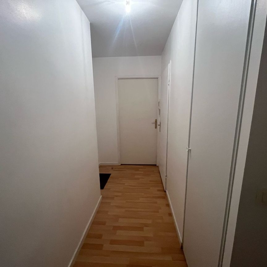 Studio meublé de 32 m2 dans le vieux lille avec parking réf G603 - Photo 1