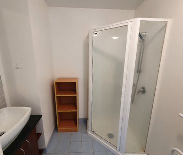 Prime New Lynn Location - Photo 5