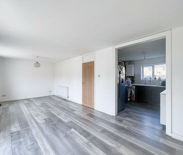 3 bedroom terraced house to rent - Photo 2