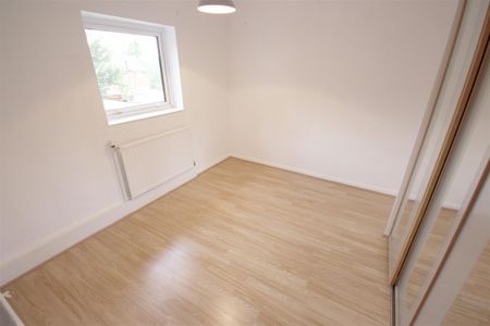 2 Bedroom Flat/Apartment To Let - Photo 2
