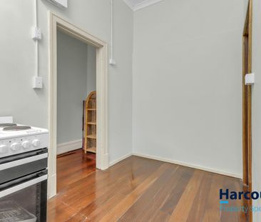SPACIOUS 2-BEDROOM HOME IN THE HEART OF INGLEWOOD - Photo 4