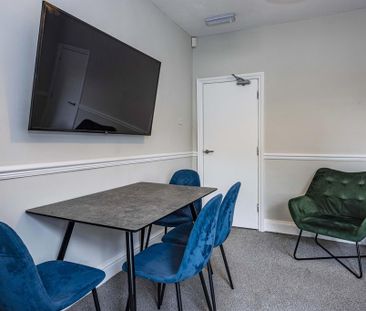 4 bedroom terraced house to rent - Photo 4