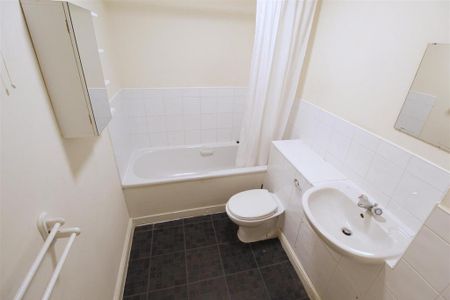 2 bedroom apartment to rent - Photo 4