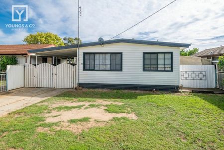 12 Crane Ct, Mooroopna - Photo 2