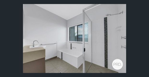 Family Home with Pool & a Shed! - Photo 1