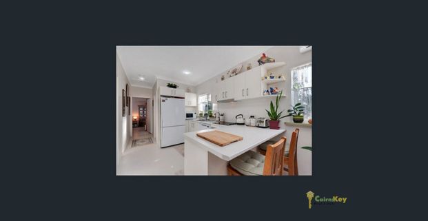 Three Bedrooms, Pool & Big Shed! - Photo 1