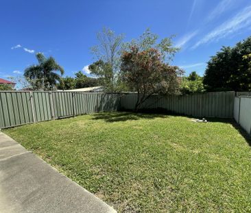 Spacious 3-Bedroom Townhouse in a Great Location - Photo 4