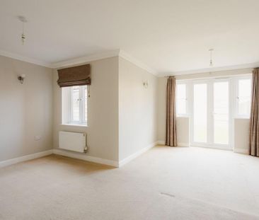 3 bedroom semi-detached house to rent - Photo 5
