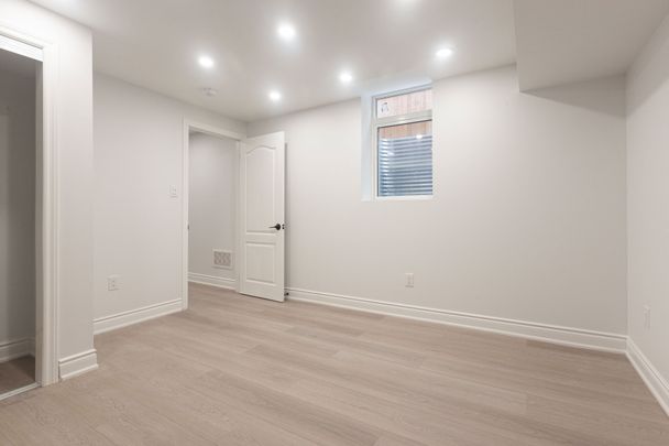 For Lease - 1182 Blueheron Boulevard Unit# Basement, Mississauga, Ontario - Photo 1