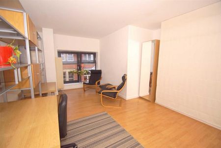 1 bedroom flat to rent - Photo 3