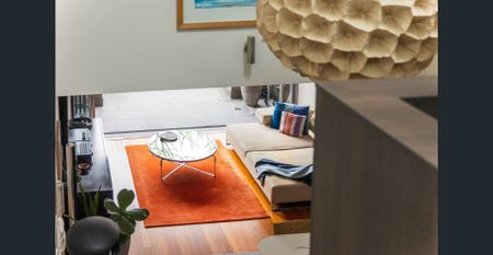 Architect-designed terrace-style contemporary home - Photo 2