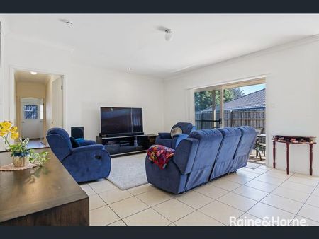 Spacious Family Home in a Peaceful Cul-de-Sac - Photo 5