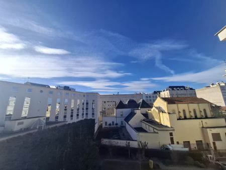 Location Appartement 3 pièces 50m² VICHY 03200 - Photo 2