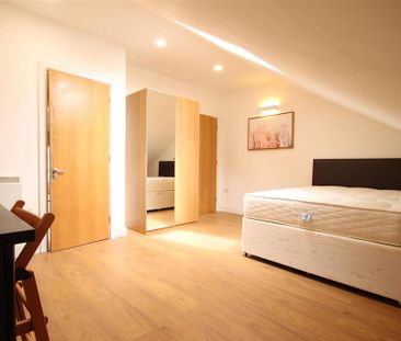 3 bedroom apartment to rent - Photo 4