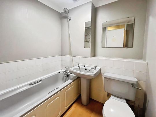 PEBMARSH DRIVE, WICKFORD - Photo 1