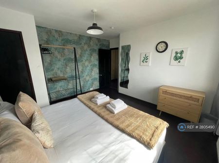 3 bedroom detached house to rent - Photo 5