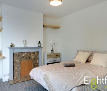 5 bedroom end of terrace house to rent - Photo 6