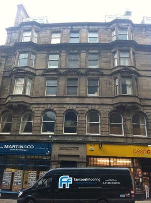 3 bedroom flat to rent - Photo 1