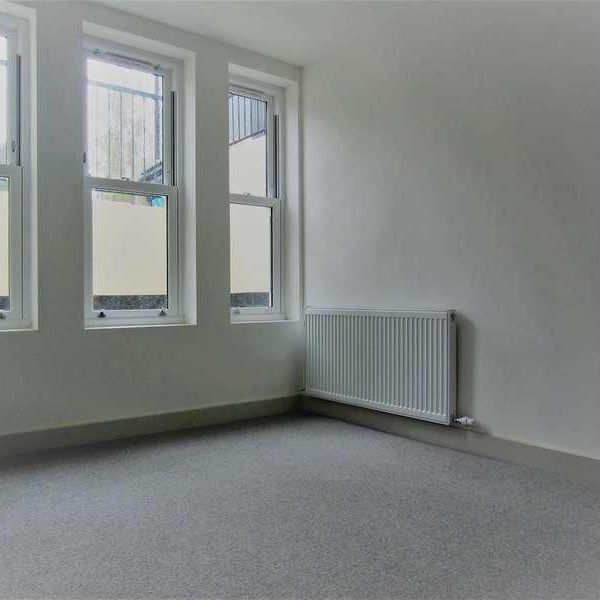 Croham Road, Surrey, CR2 - Photo 1